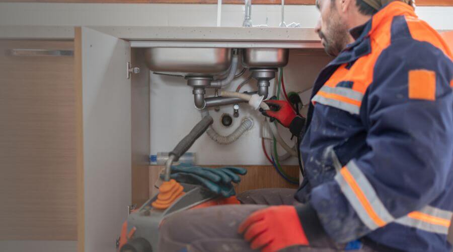 Professional tankless water heater installation services in Utopia, TX
